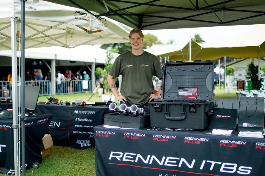 Rennen Plus event booth displaying Rennen ITB systems in hard cases