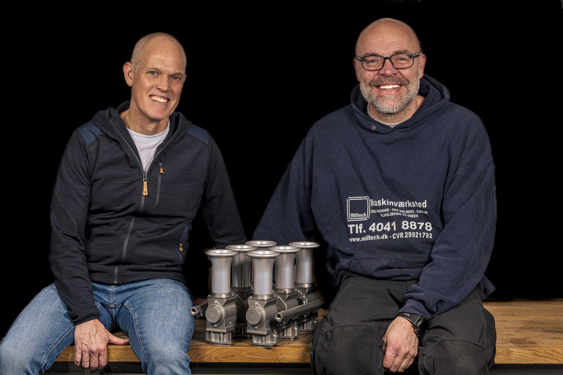 The JSR Engineering team with a Rennen ITB throttle body bank